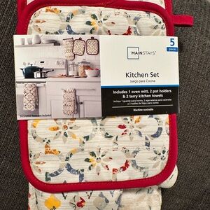MainStays Red and Multicolor Kitchen Linen Set